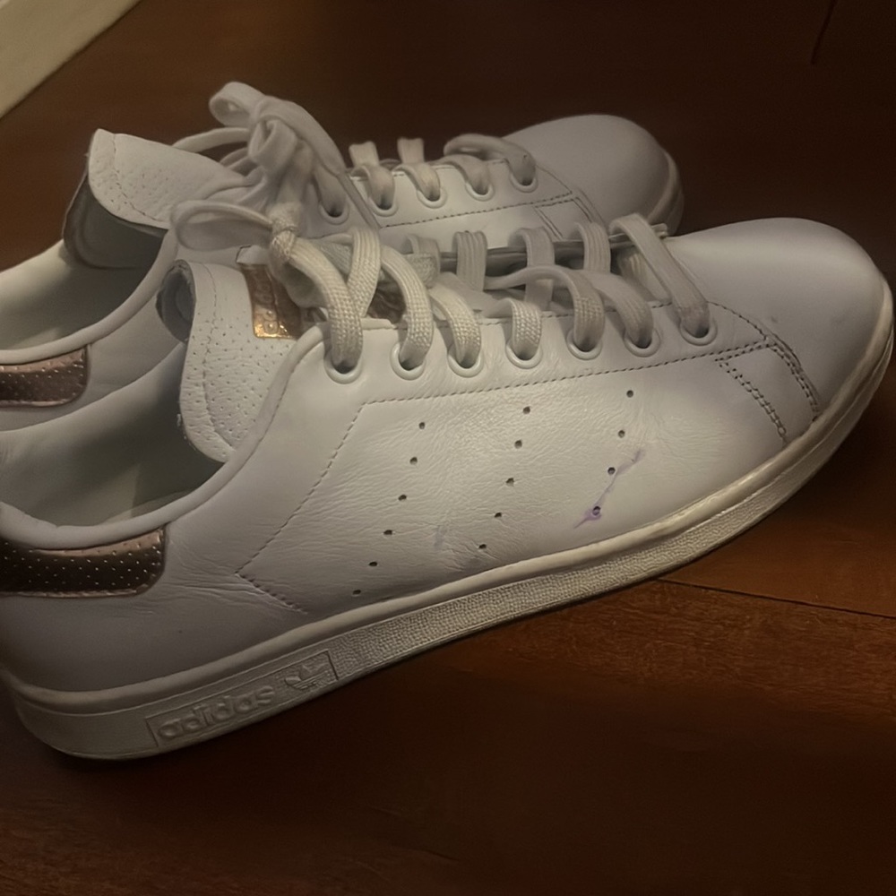 ADiDAS STAN SMiTH💋 - Picture 7 of 9